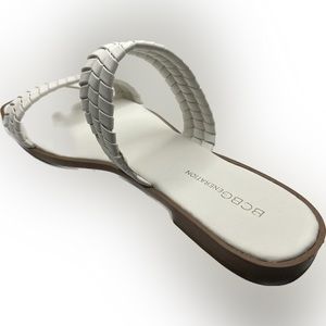 NIB-BCBG Sandal